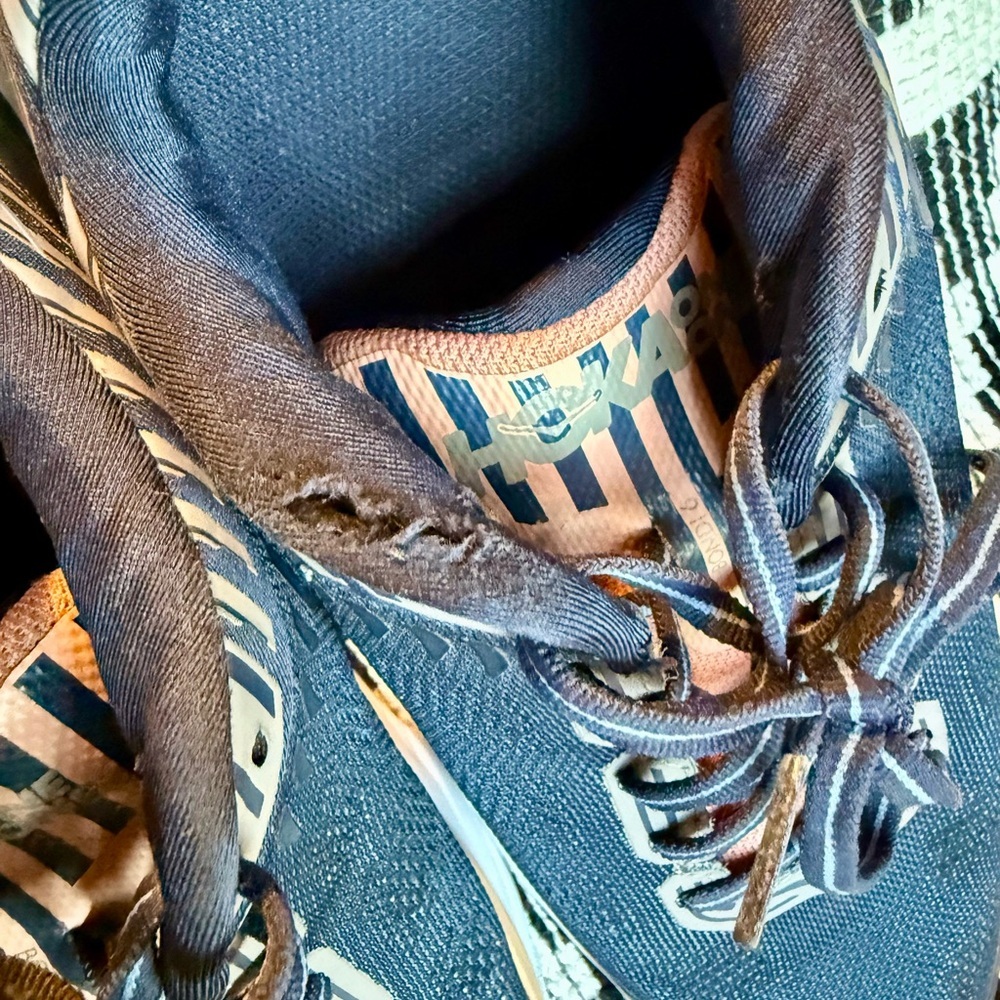 Hoka One Bondi 6 Running Shoes, Womens size 11 - Picture 11 of 12